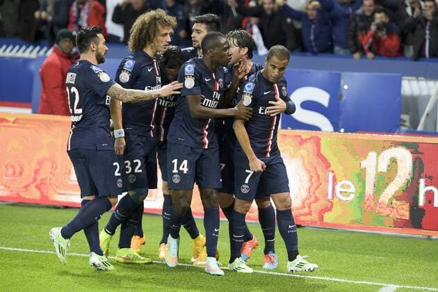 JOIE DES JOUEURS DE PARIS APRES LE BUT DE Lucas (PSG) FOOTBALL : PSG vs OM - Ligue 1 - 09 11 2014 JBAutissier Panoramic 