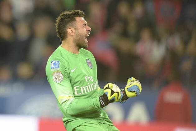 joie de Salvatore Sirigu (PSG) FOOTBALL : PSG vs OM - Ligue 1 - 09 11 2014 JBAutissier Panoramic 