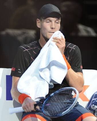 Tennis - 2014 ATP Tennis Herren World Tour Finals at The 02 - Day One Group A Singles: Tomas Berdych shows his despair after losing in two straight sets 