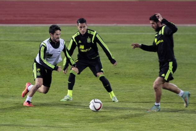 Practice session of football spanish team at The football town in las rozasl. Isco. November 12, 2014.  (0000120238787)