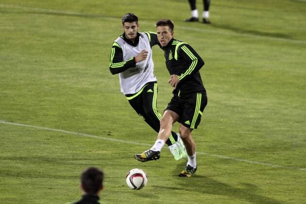 Practice session of football spanish team at The football town in las rozasl. cesar azpilicueta. November 12, 2014.  (20238786)