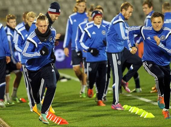 13.11.2014 Belgrade(Serbia) Denmark national men s football team training before Euroqualify match against Serbia Simon Kjaer(L) with William Kvist(r) : 