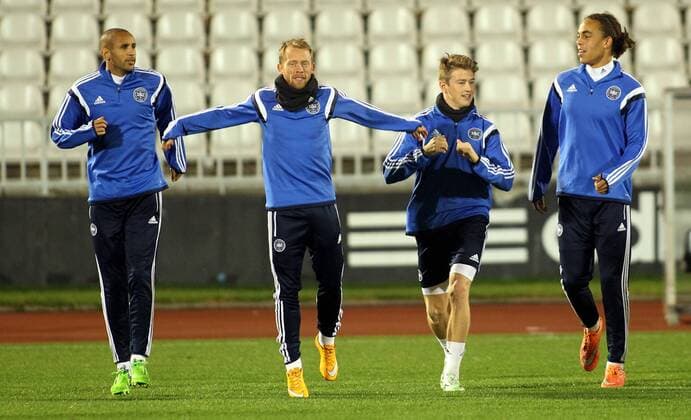 13.11.2014 Belgrade(Serbia) Simon Poulsen(L),Michael Krohn-Dehli(2L) with Nicolaj Thomsen(3L) and Yussuf Poulsen(r) at Denmark national men s football team training day before Euroqualify match against Serbia : 