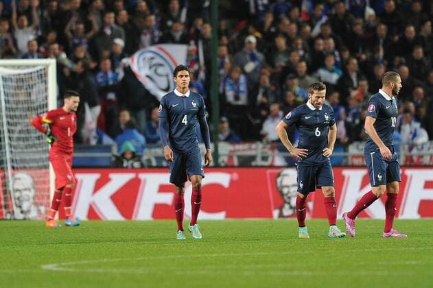 Raphael Varane - Yohan Cabaye (Fra) FOOTBALL : Frankreich vs Albanien - 14 11 2014 N.LeGouicFEP 