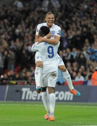 EURO 2016 QUALIFIER: ENGLAND V SLOVENIA. 15.11.2014. Danny Welbeck celebrates his goal 3-1 with Kieran Gibbs 