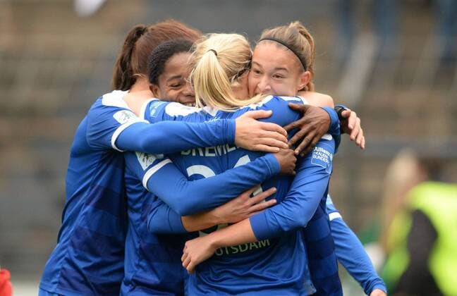 v.l.: Genoveva Anonma, Pauline Bremer und Felicitas Rauch (Pot), Jubel, Fussball, Allianz Frauen-Bundesliga, 1.FFC Turbine Potsdam - SC Sand, xjkx