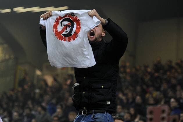 Mailand, 16.11.2014 - UEFA European Qualifier 2014 - Kroatischer Fan protestiert mit einem Shirt - giuseppexceleste