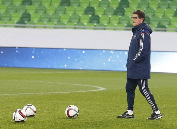 BUDAPEST, NOVEMBER 17, 2014. Russia s head coach Fabio Capello looks on at a training session of the Russian national football team  RE1550C9