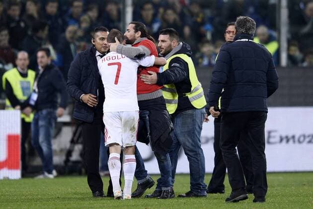 Genua, 18.11.2014 - Freundschaftsspiel 2014 - Albanien - Albanischer Flitzer - 