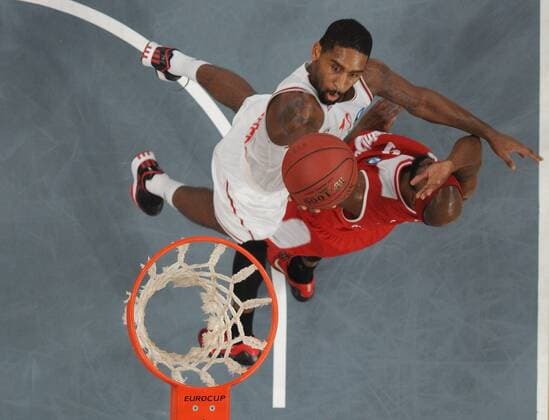 19.11.2014 - Basketball - Saison 2014 2015 - Eurocup : Brose Baskets Bamberg - Grissin Bon Reggio Emilia - HMI - Bradley Wanamaker (11, Brose Baskets Bamberg) gegen Taylor Donell (9, Reggio Emilia)