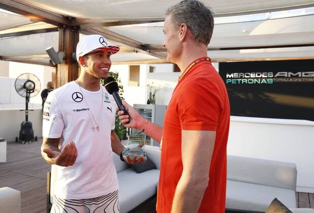 Motorsports: FIA Formula One World Championship 2014, Grand Prix of Abu Dhabi, 44 Lewis Hamilton (GBR, Mercedes AMG Petronas F1 Team), David Coulthard (GBR) xHOCHxZWEIx