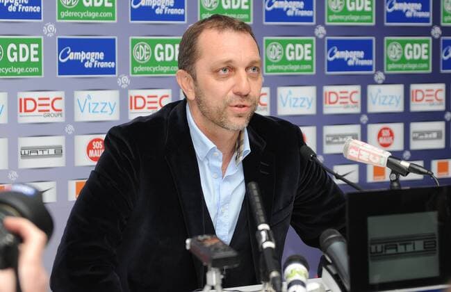 Xavier Gravelaine (SM Caen) - Stellungnahme zu potentiellen Spielmanipulationen in Frankreich, PK - 21 11 2014 PanoramicxPanoramic 