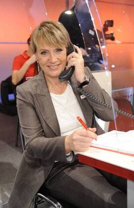 Die Rallye Fahrerin Jutta Kleinschmidt posiert am 21.11.2014 in Hürth bei Köln beim 19. RTL Spendenmarathon 2014.