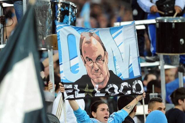 ILLUSTRATION - SUPPORTRICE - BANDEROLE - MARCELO BIELSA FOOTBALL : Marseille vs Nantes - Ligue 1 - 28 11 2014 N.LeGouic FEP Panoramic 