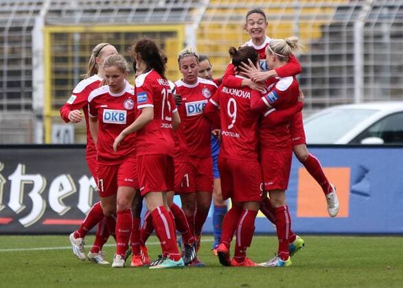GER, 1.Bundesliga, Frauen, FF USV Jena vs Turbine Potsdam 30.11.14, Jena, Ernst-Abbe-Sportfeld, GER, Allianz Frauen Bundesliga 1.Bundesliga, Frauen, Saison 2014 2015, 11.Spieltag, FF USV Jena vs 1.FFC Turbine Potsdam im Bild Torjubel Potsdam nach dem Tor zum 1:0 durch Natasa Andonova