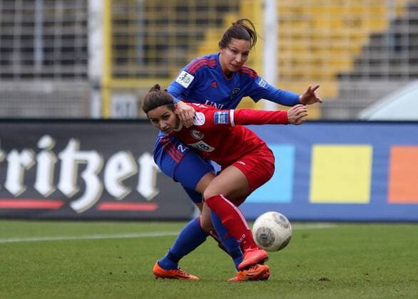 GER, 1.Bundesliga, Frauen, FF USV Jena vs Turbine Potsdam 30.11.14, Jena, Ernst-Abbe-Sportfeld, GER, Allianz Frauen Bundesliga 1.Bundesliga, Frauen, Saison 2014 2015, 11.Spieltag, FF USV Jena vs 1.FFC Turbine Potsdam im Bild Ivana Rudelic (Jena) gegen Natasa Andonova (Potsdam)