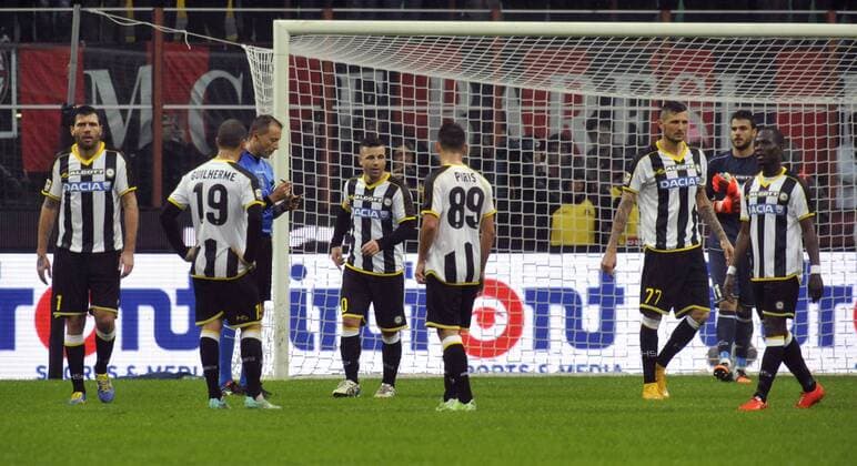Aktuell Fußball, Italien, AC Mailand - Udinese Calcio IPP20141130 Football - soccer: Serie A, AC Mailand - Udinese Calcio, referee paolo valeri xHOCHxZWEIx xItalyxPhotoxPressx 