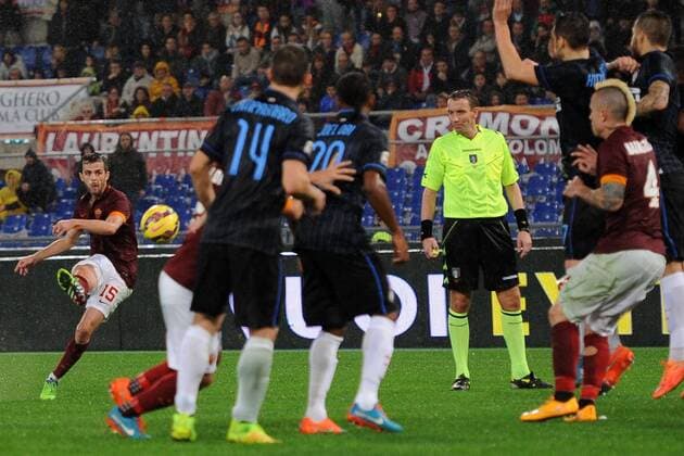 Aktuell Fußball, Italien, AS Rom - Inter Mailand As Roma 30 11 2014 - campionato di calcio serie A AS Rom vs Inter Mailand: Miralem Pjanic 