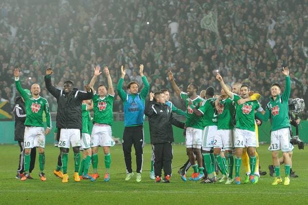 Aktuell Fußball, Frankreich, AS St. Etienne - Olympique Lyon Joie des joueurs de saint etienne apres la victoire FOOTBALL : Saint Etienne vs Lyon - Ligue 1 - 30 11 2014 FredericChambert Panoramic 