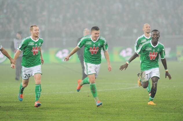 Aktuell Fußball, Frankreich, AS St. Etienne - Olympique Lyon joie Jonathan Brison - Franck Tabanou - Max Alain Gradel (Saint Etienne) FOOTBALL : Saint Etienne vs Lyon - Ligue 1 - 30 11 2014 N.LeGouic FEP Panoramic 
