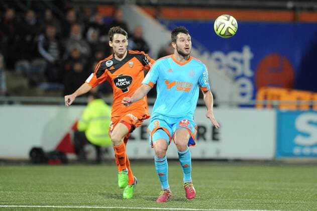 Vincent Le Goff (Lorient) Andre Pierre Gignac (Marseille) FOOTBALL : Lorient vs Marseille - Ligue 1 - 02 12 2014 N.LeGouic FEP Panoramic 