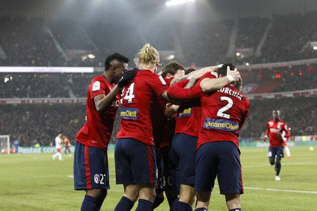 Aktuell Fußball, Frankreich, Ligue 1, OSC Lille - Paris St. Germain joie de David Rozenhal (Lille) et equipe Lille OSC (LOSC) - Paris St. Germain (PSG) - Ligue 1 - 03 12 2014 - GwendolineLeGoffx 