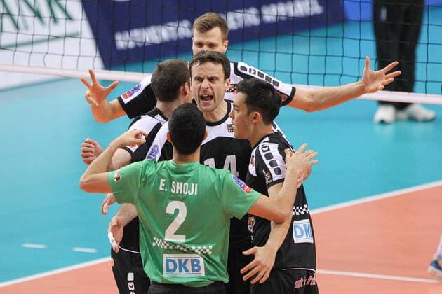04.12.2014, Rzeszow - CEV Champions League 2014 2015 - Asseco Resovia Rzeszow vs Berlin Recycling Volleys - ERIK SHOJI, TOMAS KMET -  20141204FNMG030