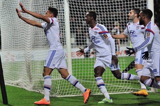 Jie de Corentin Tolisso - Lamine Yattara - Maxime Gonalons et Alexandre Lacazette (lyon) FOOTBALL : Lyon vs Reims - Ligue 1 - 04 12 2014 FredericChambert Panoramic 