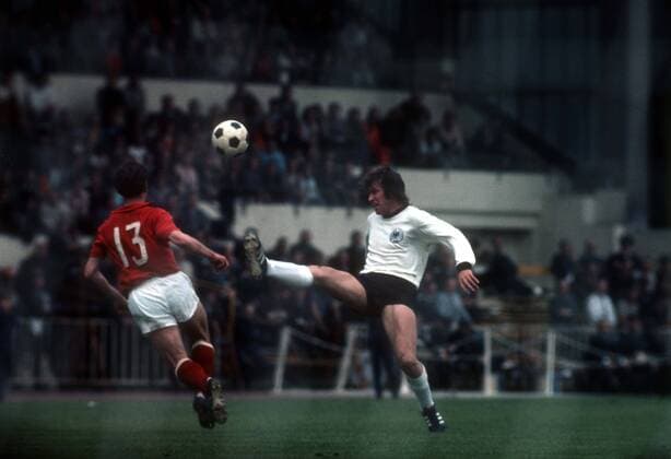 Jupp Heynckes (BR Deutschland) im EM Finale 1972 gegen die UdSSR