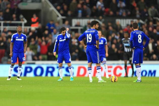 Aktuell Fußball, England, Premier League, Newcastle United - FC Chelsea Chelsea look dejected following the opening goal - Newcastle United vs. Chelsea - Barclay s Premier League - St James Park - Newcastle- 06 12 2014 Pic Philip Oldham Sportimage EDITORIAL USE ONLY. No use with unauthorised audio, video, data, fixture lists, club league logos or live services. Online in-match use limited to 120 images, no video emulation. No use in betting, games or single club league player publications.