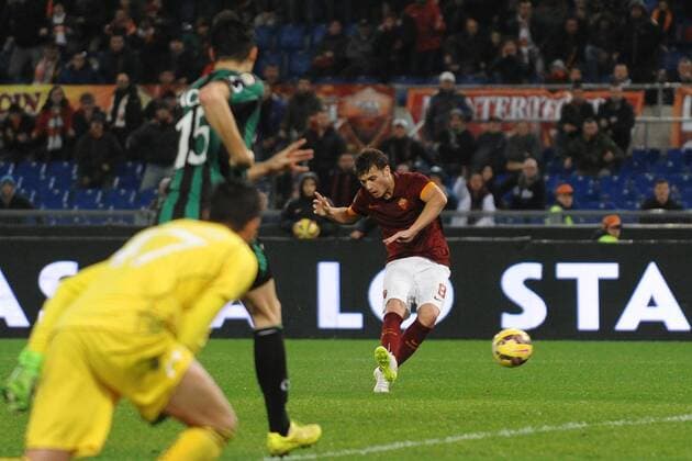 Aktuell Fußball, Italien, Serie A, AS Rom - Sassuolo, Adem Ljajic Roma. Goal celebration. Roma 6-12-2014 Stadio Olimpico. Football Calcio 2014 2015 Serie A. AS Rom vs Sassuolo Calcio AntoniettaxBaldassarre