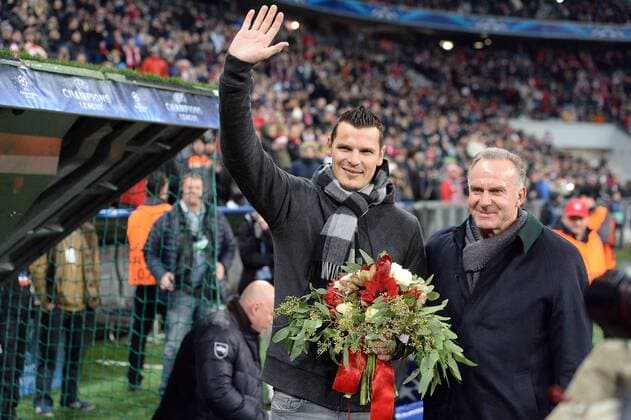 10.12.2014, xjhx, Fussball Champions League, FC Bayern Muenchen - ZSKA Moskau, v.l. Danijel van Bujten, Karl-Heinz âÄžKalleâÄœ Rummenigge (Vorstandsvorsitzender FC Bayern Muenchen)