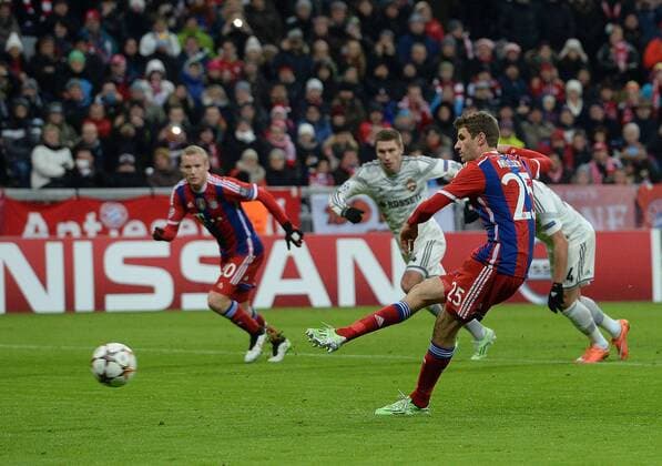 10.12.2014, xjhx, Fussball Champions League, FC Bayern Muenchen - ZSKA Moskau, v.l. Thomas Mueller (FC Bayern Muenchen) Goal scored, Tor zum 1:0