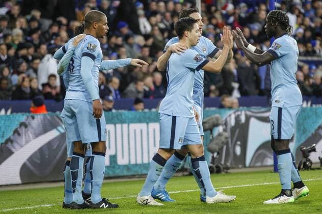 13.12.2014. Leicester, England. Premier League. Leicester versus Manchester City. Frank Lampard of Manchester City is congratulated by team mates after scoring the first goal of the game. xJohnxKirkpatrickx  ActionPlus11582646