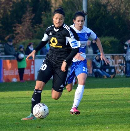 Aktuell Fussball, Frauen, 1. BL, FFC Frankfurt - MSV Duisburg 14.12.2014, xmlx, Fussball 1. Bundesliga Frauen, MSV Duisburg - 1. FFC Frankfurt, v.l. Dzsenifer MAROZSAN (FFC), Marina Himmighofen (MSV);