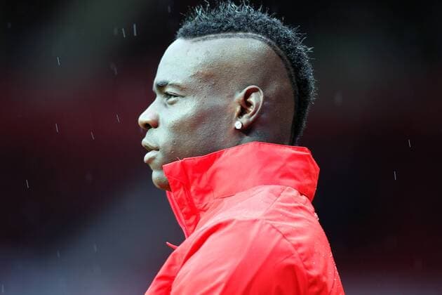 14.12.2014. Manchester, England. Premier League. Manchester United ManU versus FC Liverpool. Liverpool forward Mario Balotelli watches the action xPaulxKeevilx  ActionPlus11583204