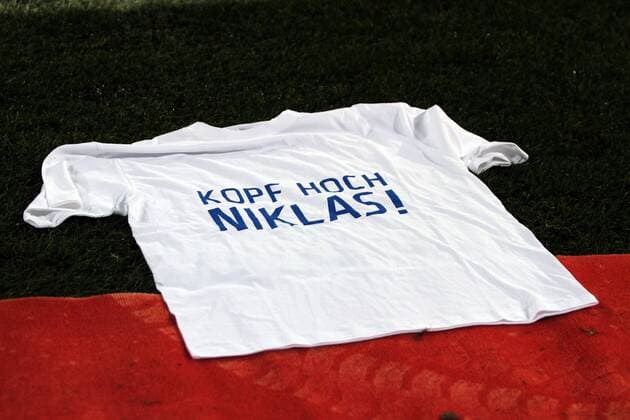 17.12.2014, xsvx, Fussball 1.Bundesliga, TSG 1899 Hoffenheim - Bayer Leverkusen, v.l. T-Shirt mit Wünschen an Niklas Süle Suele (1899 Hoffenheim)