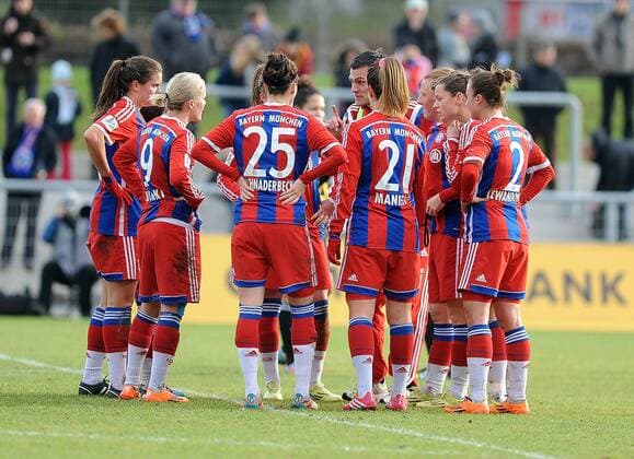 21.12.2014, xnrx, Fussball DFB Pokal Damen, 1.FFC Frankfurt - FC Bayern Muenchen, v.l. Trainer Thomas Wörle (FC Bayern München Frauen)
