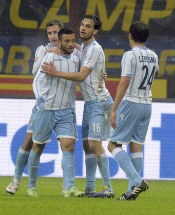 Aktuell Fußball, Italien, Serie A, Inter Mailand - Lazio Rom IPP20141221 Football - soccer: Serie A, Inter Mailand - Lazio Rom, Felipe Anderson 0 : 2, marco parolo xHOCHxZWEIx xItalyxPhotoxPressx 