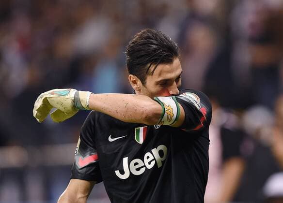 FUSSBALL INTERNATIONAL Supercoppa Italia Finale 2014 in Doha Juventus Turin - SSC Neapel 22.12.2014 Torwart Buffon Gianluigi (Juventus Turin) enttaeuscht 