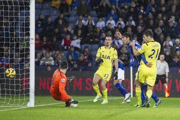 26.12.2014. Leicester, England. Premier League. Leicester City versus Tottenham Hotspur. Leonardo Ulloa of Leicester City scores the equalising goal. xJohnxKirkpatrickx  ActionPlus11584942