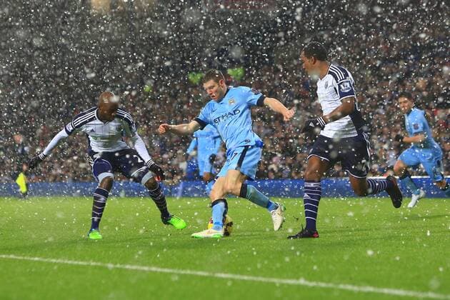 James Milner of Manchester City in action - West Bromwich Albion vs. Manchester City - Barclay s Premier League - The Hawthorns - Birmingham - 26 12 2014 Pic Philip Oldham Sportimage EDITORIAL USE ONLY. No use with unauthorised audio, video, data, fixture lists, club league logos or live services. Online in-match use limited to 120 images, no video emulation. No use in betting, games or single club league player publications.