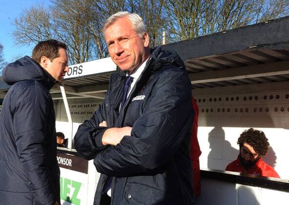 Football - 2014 2015 FA Cup - Third Round: Dover Athletic vs. Crystal Palace Palace manager Alan Pardew at the Crabble Athletic Ground. COLORSPORT ANDREW COWIE 