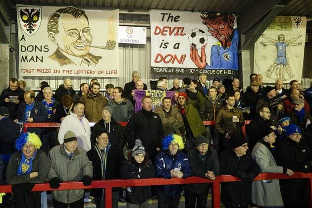 Aktuell FuÃŸball, England, FA Cup, AFC Wimbledon - FC Liverpool 05.01.2015. London, England. FA Cup 3rd Round. AFC Wimbledon. AFC Wimbledon fans xCraigxMercerx  ActionPlus11587266