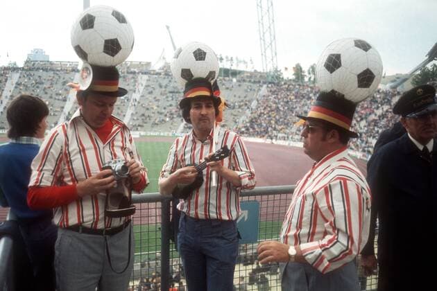 IMAGO Iconic Moments, Fußball Deutsche Fangruppe am Rande des WM Finals 1974 in München