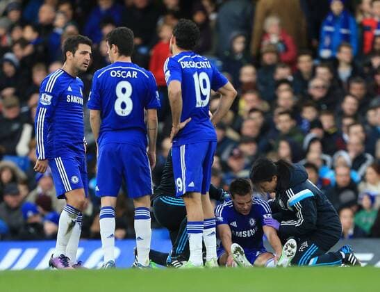 Chelsea s Cesar Azpilicueta goes off injured Premier League - Chelsea vs Newcastle United - Stamford Bridge - England - 10th January 2015 - Picture David Klein Sportimage EDITORIAL USE ONLY. No use with unauthorised audio, video, data, fixture lists, club league logos or live services. Online in-match use limited to 120 images, no video emulation. No use in betting, games or single club league player publications.