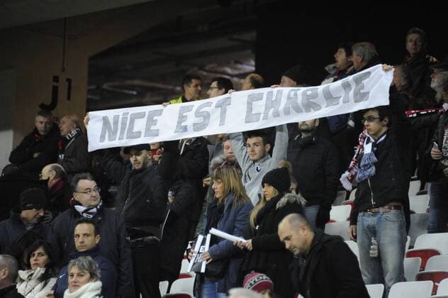 Fans von Nice erinnern an die Opfer der Terroranschläge von Paris FOOTBALL : OGC Nice - Ligue 1 - 10 01 2015 FEP Panoramic 