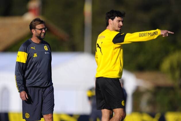 Training Borussia Dortmund german team in the La Manga Club during the winter season. In the picture: Jürgen Klopp, Mats Hummels 