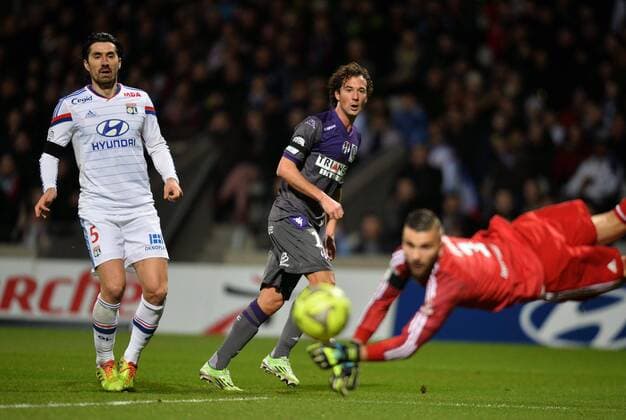 Oscar Trejo (tou) - Anthony Lopes (lyo) FOOTBALL : Lyon vs Toulouse - Ligue 1 - 11 01 2015 AnthonyBIBARD FEP Panoramic 