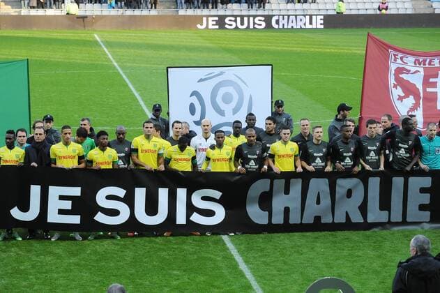 Aktuell Fußball, Frankreich, Solidarität mit den Opfern des Terroranschlags auf Charlie Hebdo - Je suis Charlie Transparent FOOTBALL : FC Nantes vs FC Metz - Ligue 1 - 11 01 2015 N.LeGouicFEP 